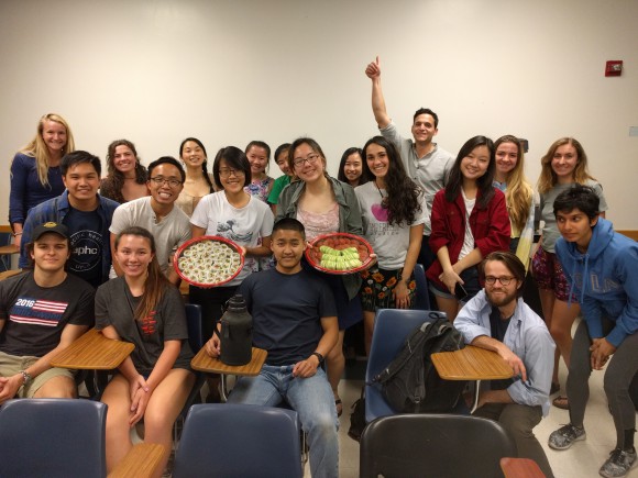 Aylon shares plant-based ahimi sushi with future food entrepreneurs!