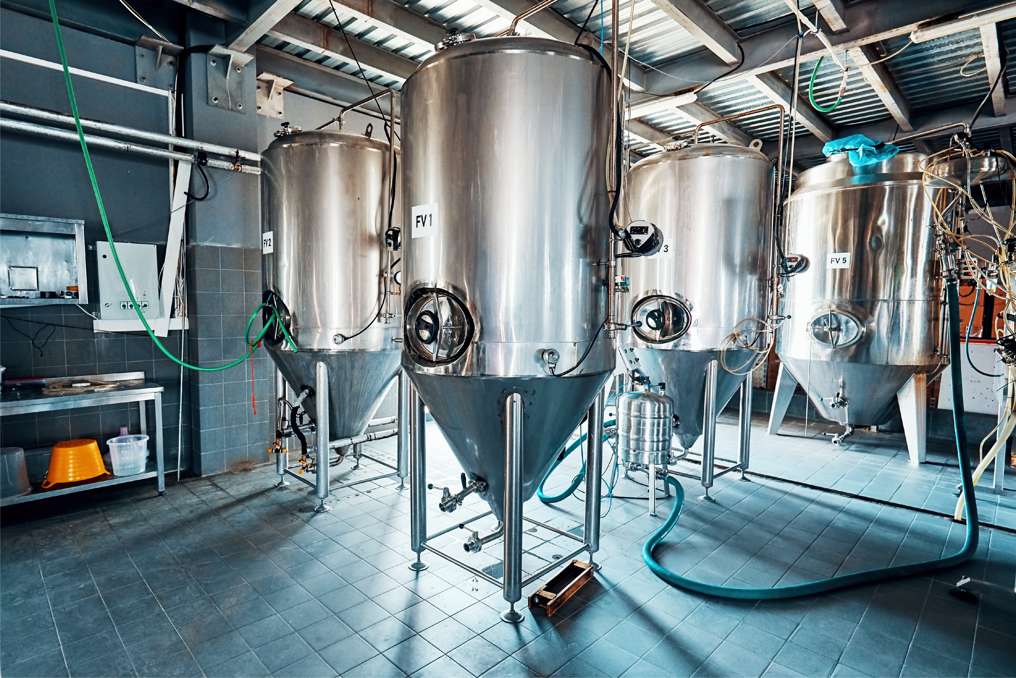 Commercial fermentation: opportunities and bottlenecks 1 Fermentation tanks