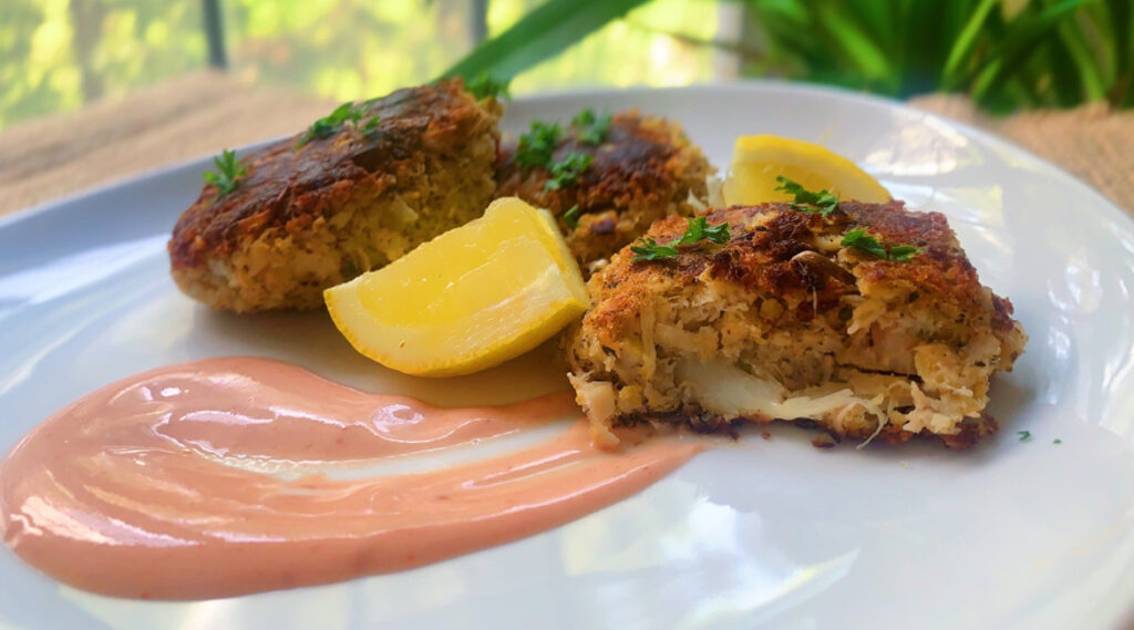 A plant-based summer menu to save the planet 3 Plant-based crab cakes on a plate