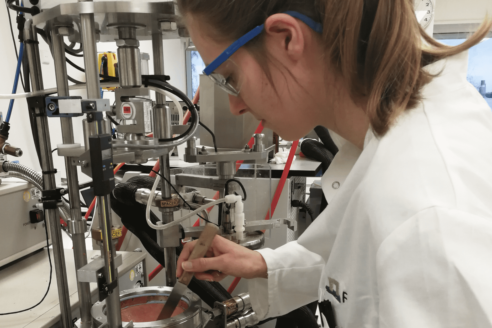 Miek Schlangen at work in the lab